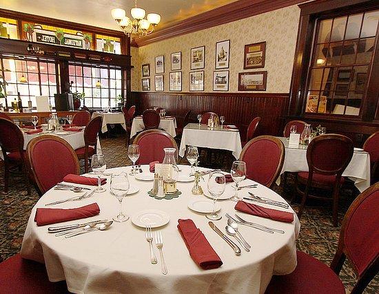 National Hotel & Restaurant