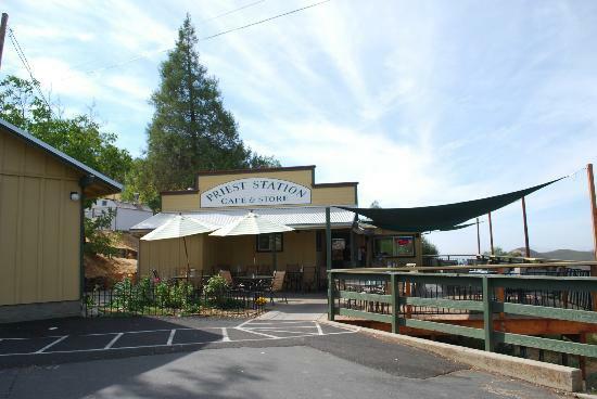 Priest Station Cafe